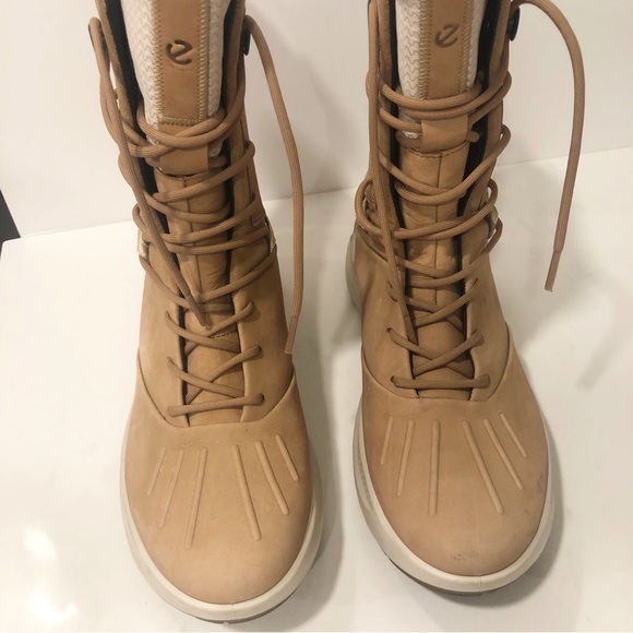 Ecco Women Winter Boots size 9 - Picture 3 of 9